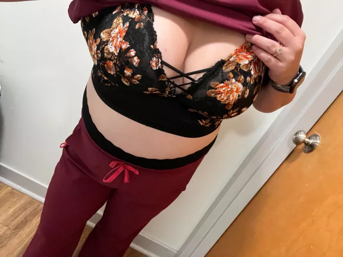 What’s under those scrubs… by BrowneyedVixn