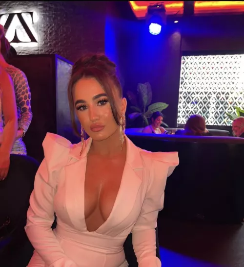 Yes or no? by rebeccagoodwin02