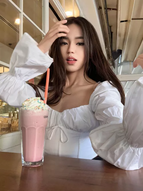 19 years old, but no longer small by Vegetable_Ice6633