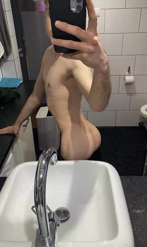 19yo You caught me like this wyd? by blasiestorwell