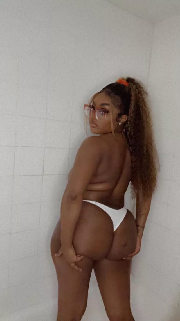 Big and juicy posted by Teshiaplayhouse