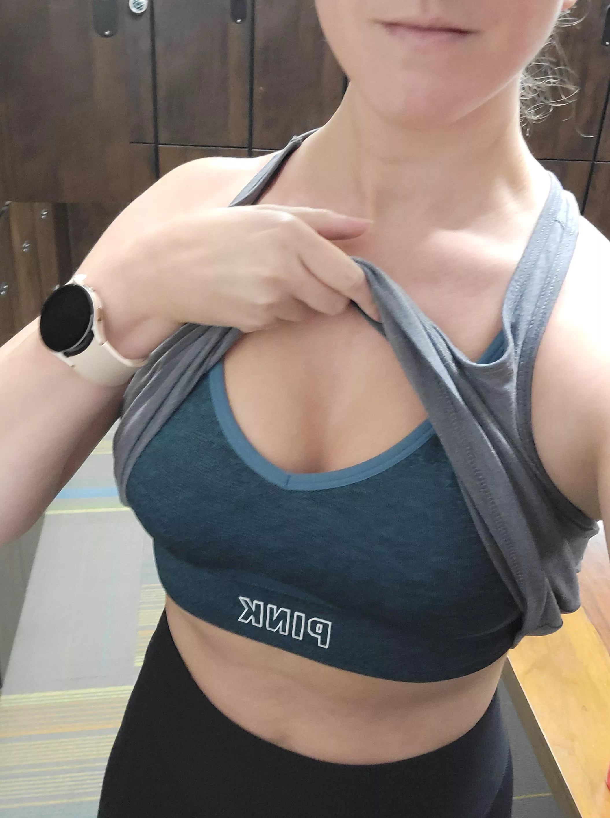 Can y'all wish my husband Happy Birthday? posted by suziebuzzsaws