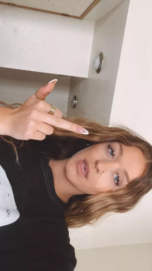 did something new 🤭🤭🤭 by Keeeks818