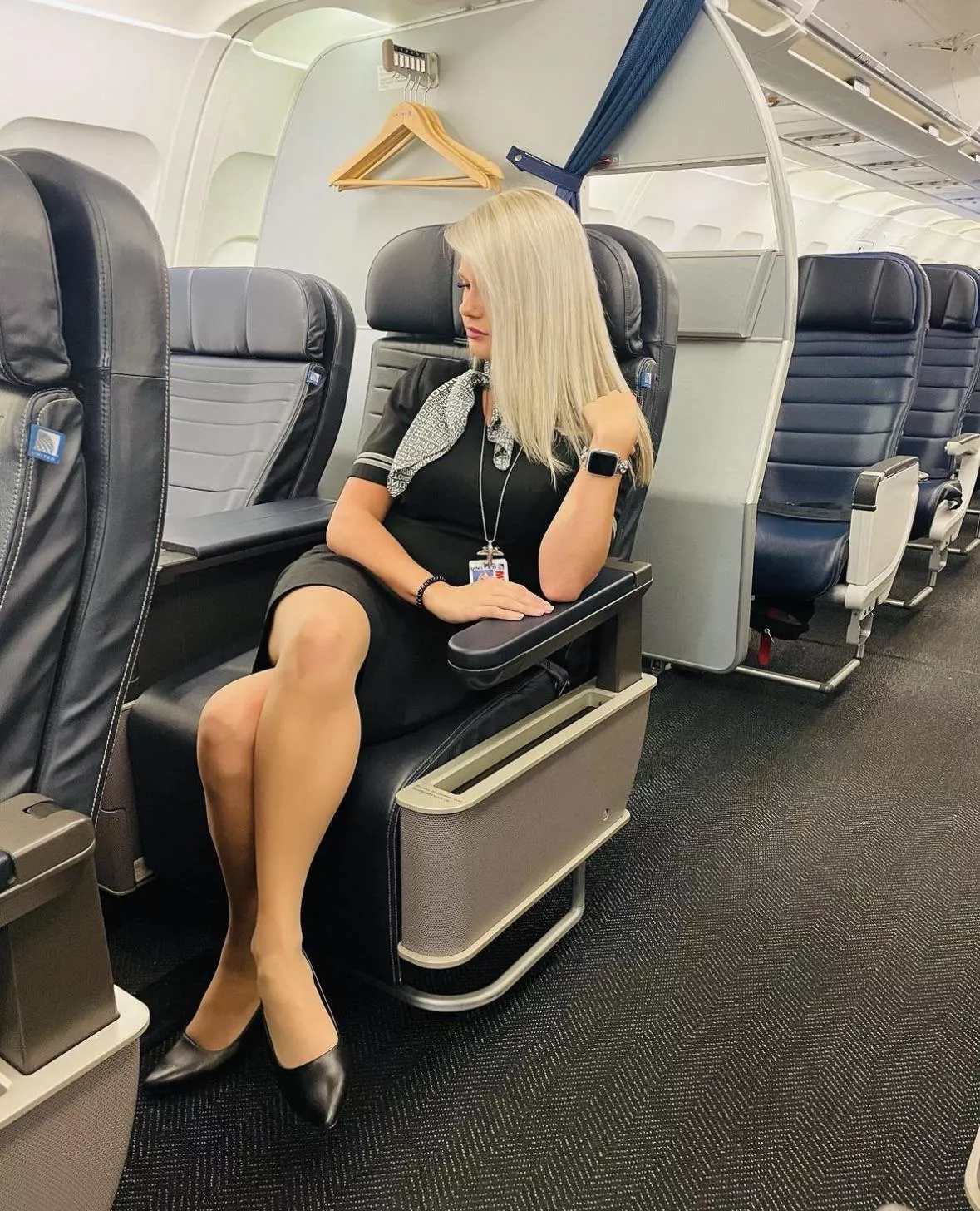 Fly blondie posted by arrayoutofbounds