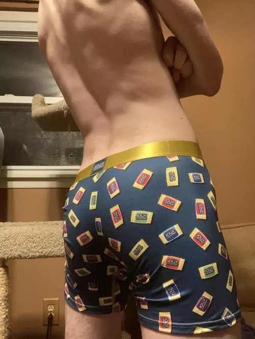 I won’t turn your tongue blue but I’m just as sweet… by Efficient-Park-9574