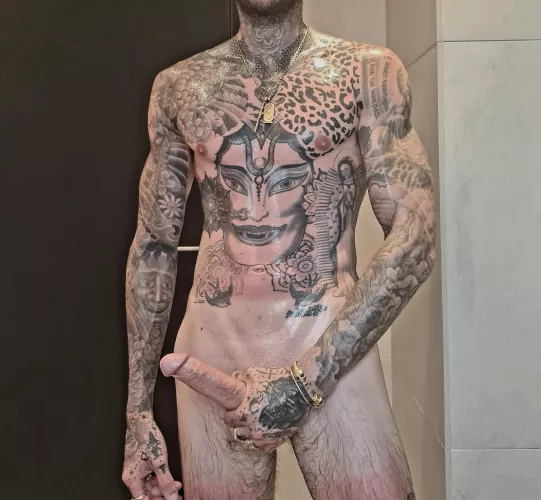 LIVE NOW. Chaturbate: EssexInk by essxboy