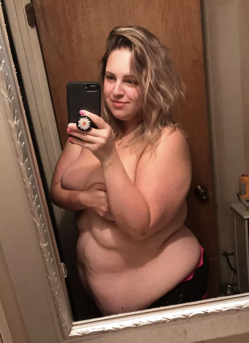 Messy hair don’t care 😏 posted by pinkyLynn90