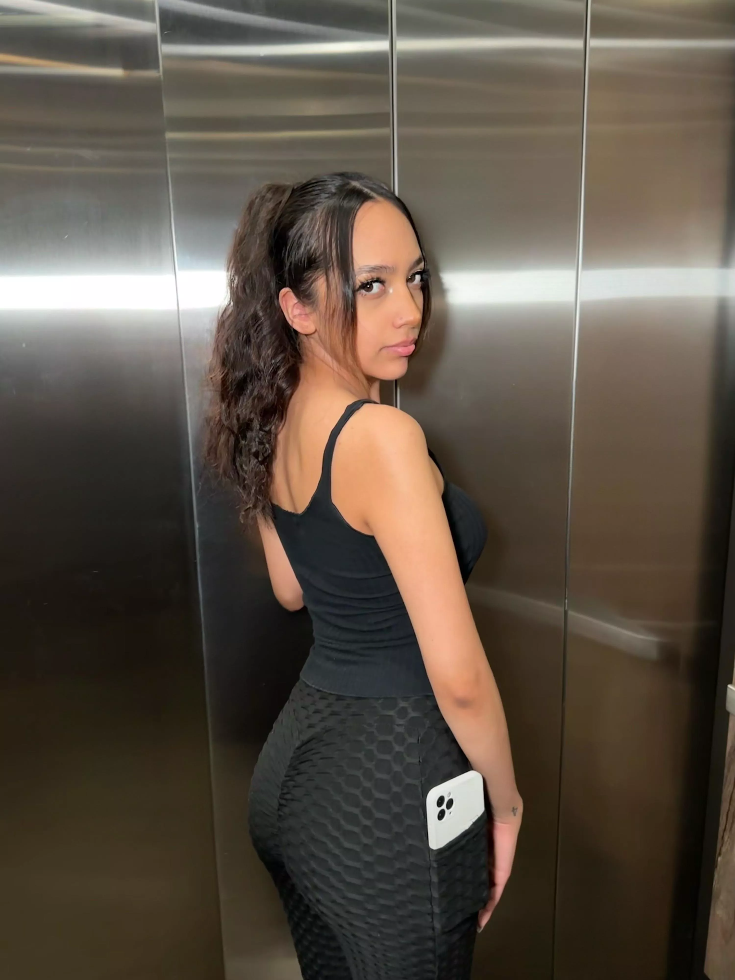 My gym leggings for today😊 posted by Flakitalina