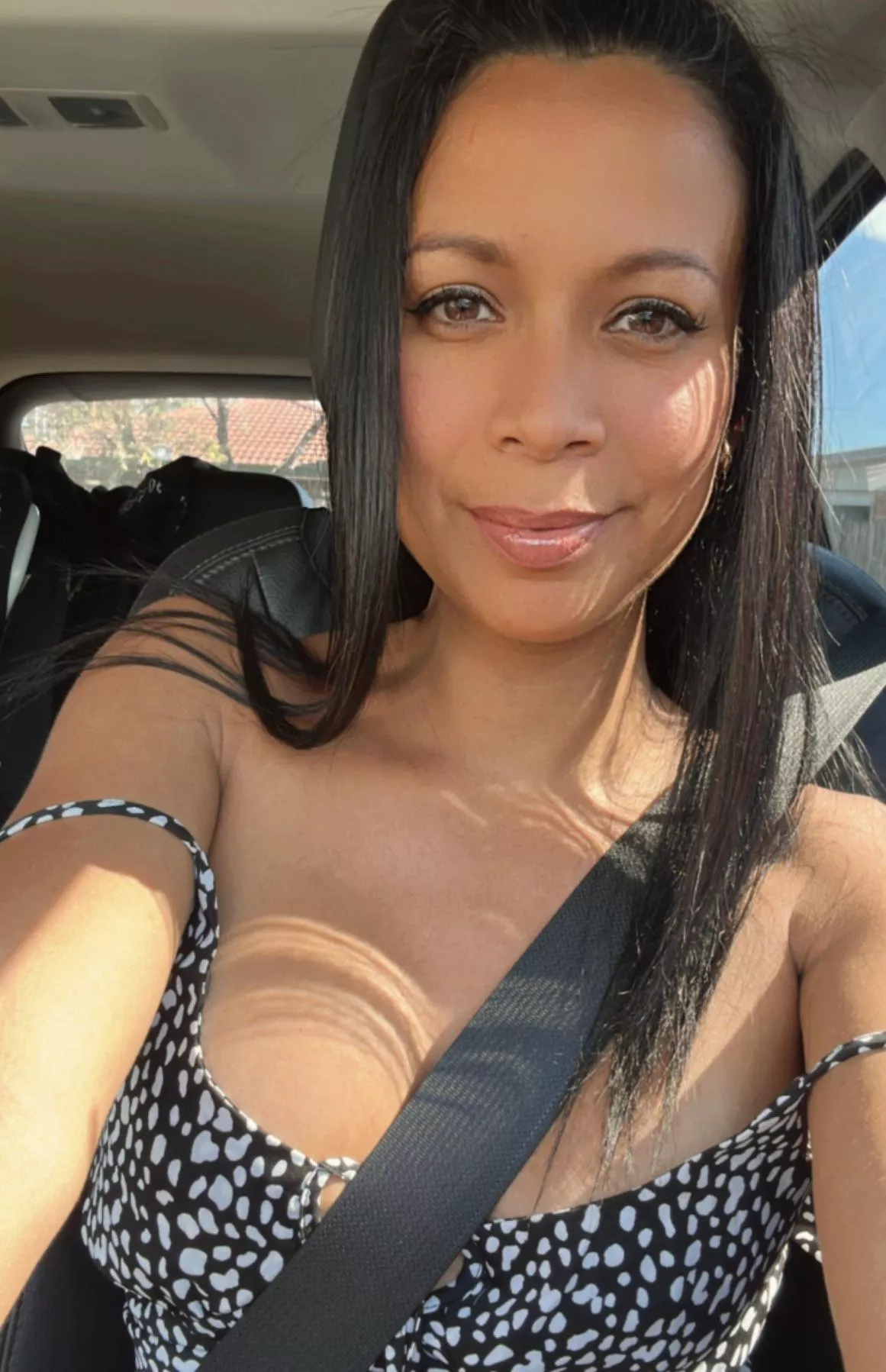 Tanned skin dark hair… not a bad combo posted by Nextdoorcharlie