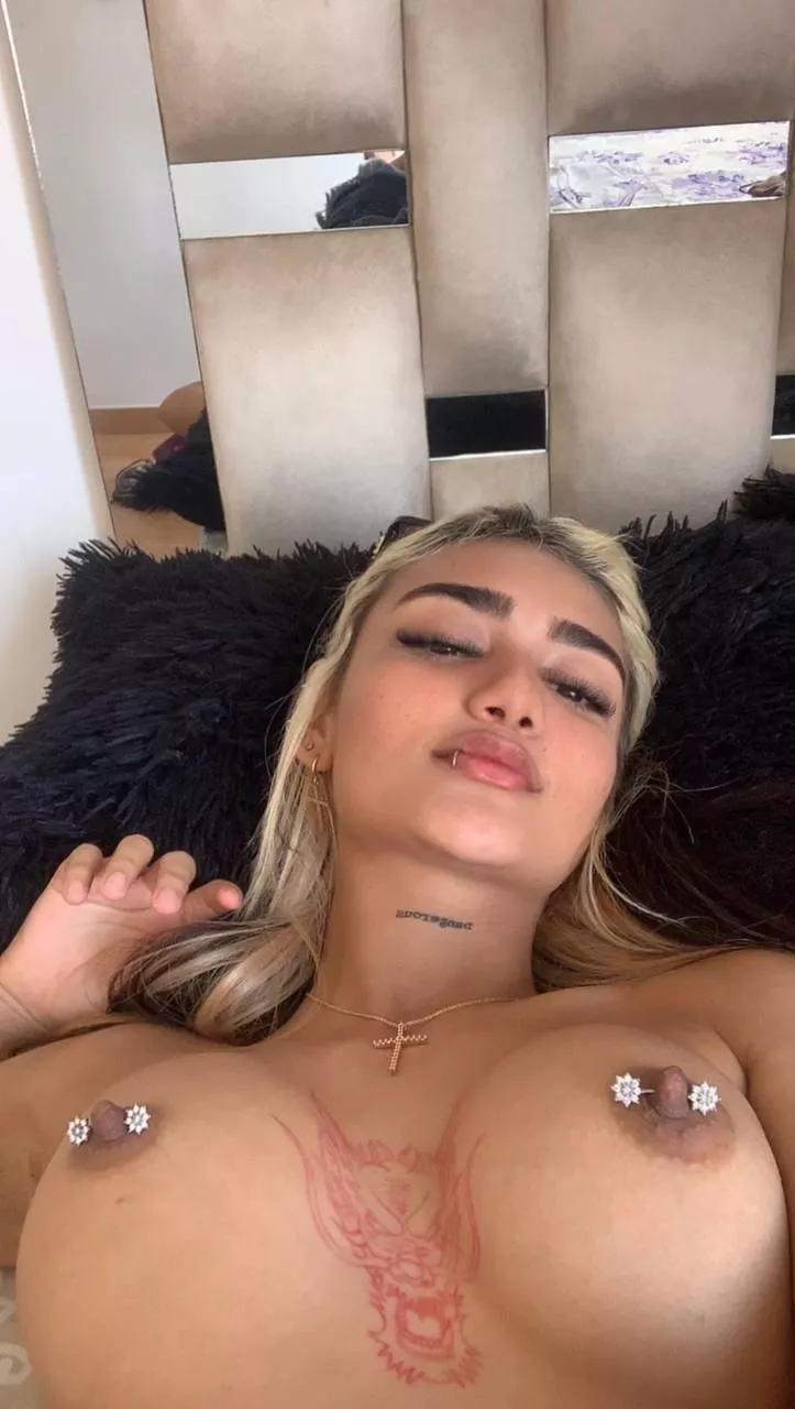 This slut was made for fucking, and that’s just what she’ll do 😈 posted by RoyalEars