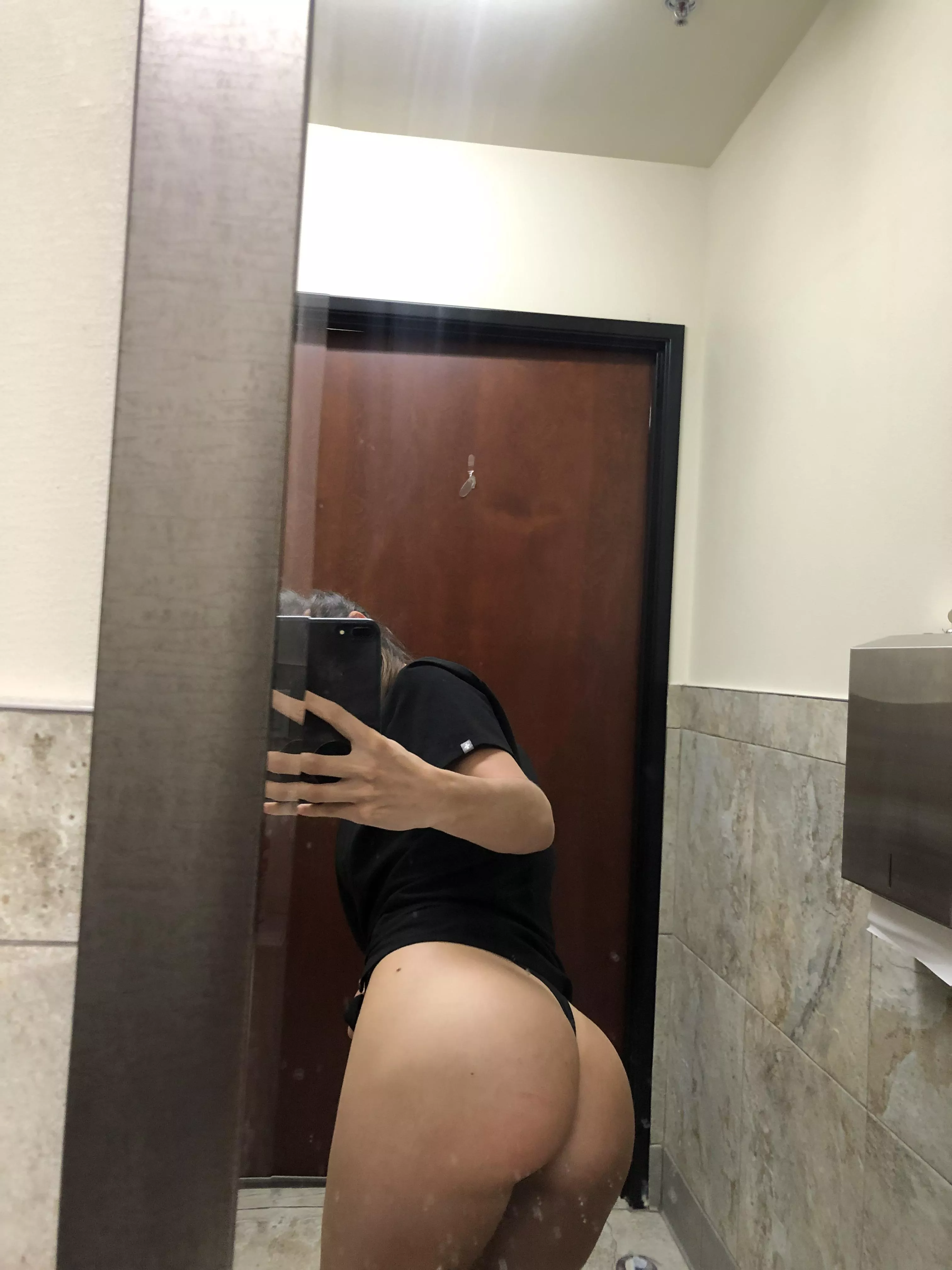 where are my graveyard docs at? you can hit it in the break room 😈 posted by handymandyyy_