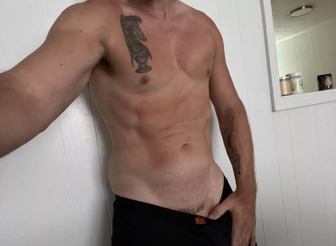 37 Lynchburg VA WM seeking local hotwife posted by BWCforyourslut