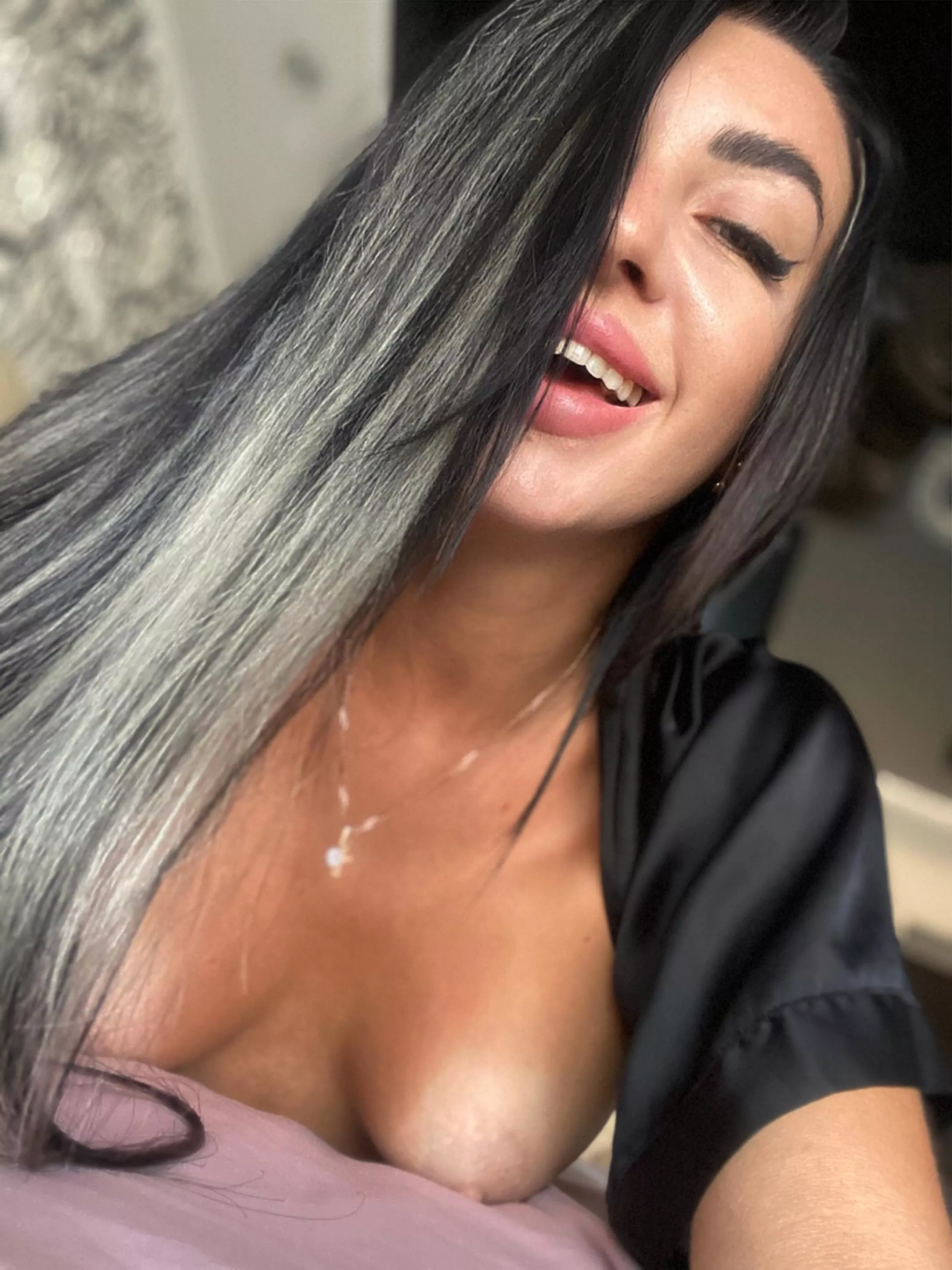 Are busty girls like me sexy posted by GoldenLeyla