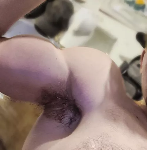 Brooo if only you could smell my post workout pit right now 🤤 my pit musk makes my asshole tingle 🥵 by Simple-Ad-7962