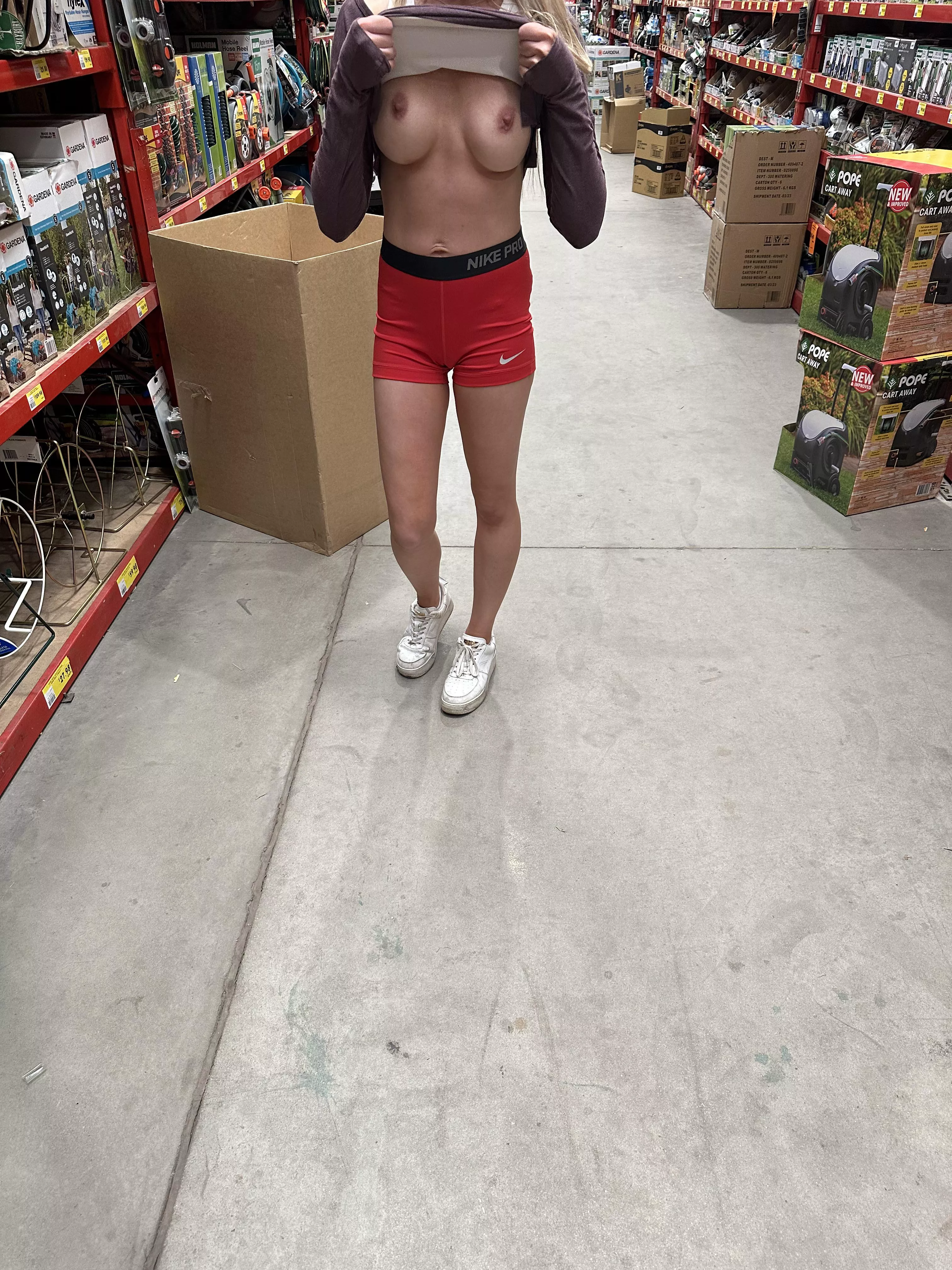 Flashing Tuesdays posted by LaralanaOF