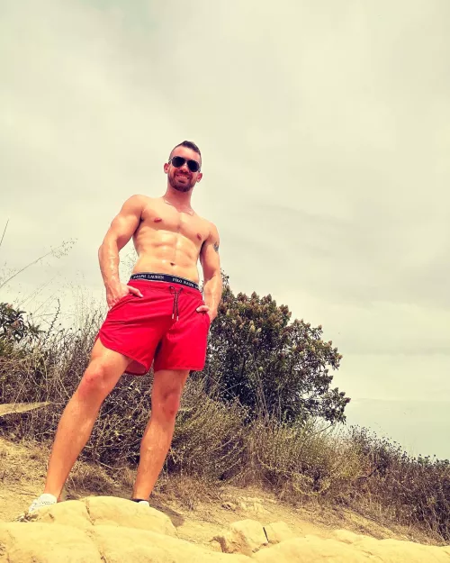 Hiking is the best way to clear all that anxiety out of your head 🙌🏼 by jrimsy8228