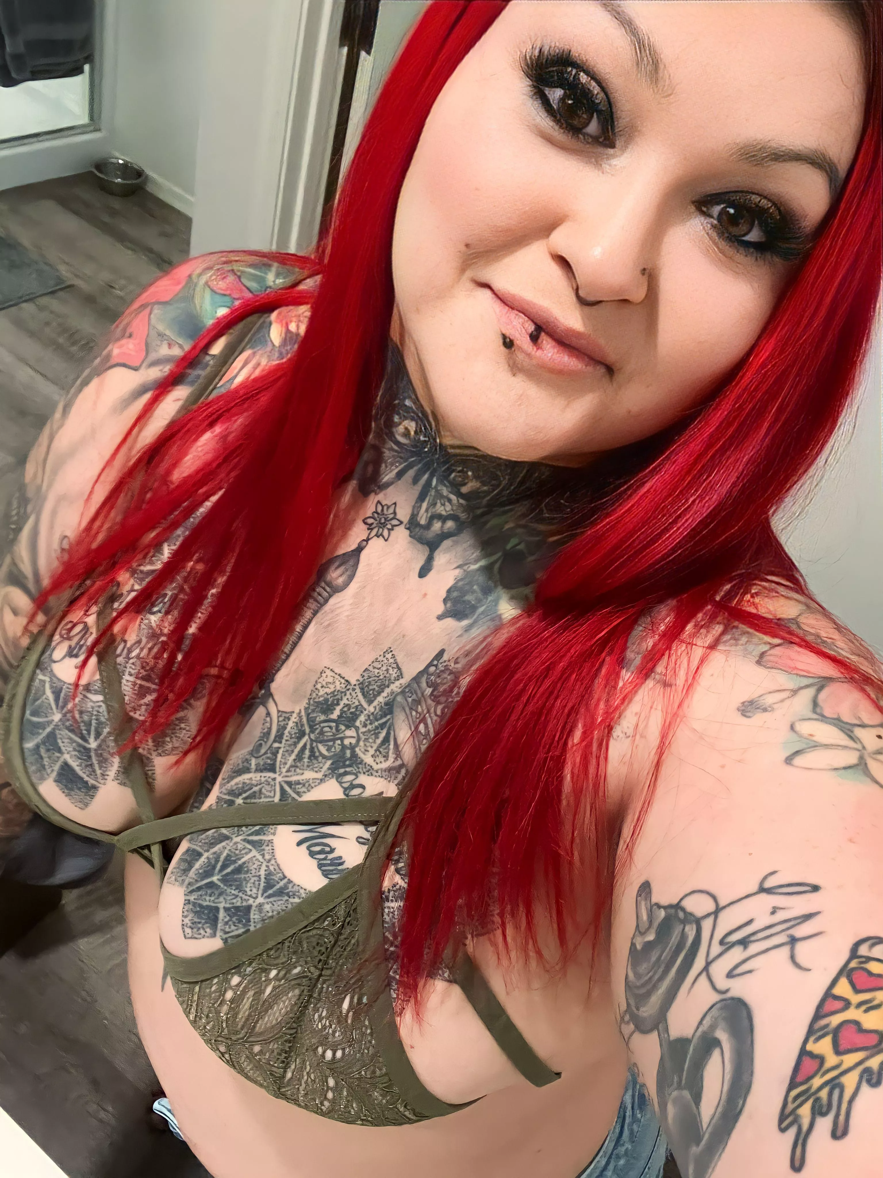 Howdy posted by Brytni_Nikole