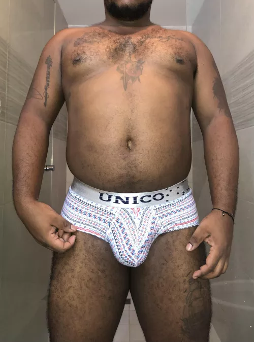 I love how my new brief looks on me. Do you like how my bulge is marked? by itslian96