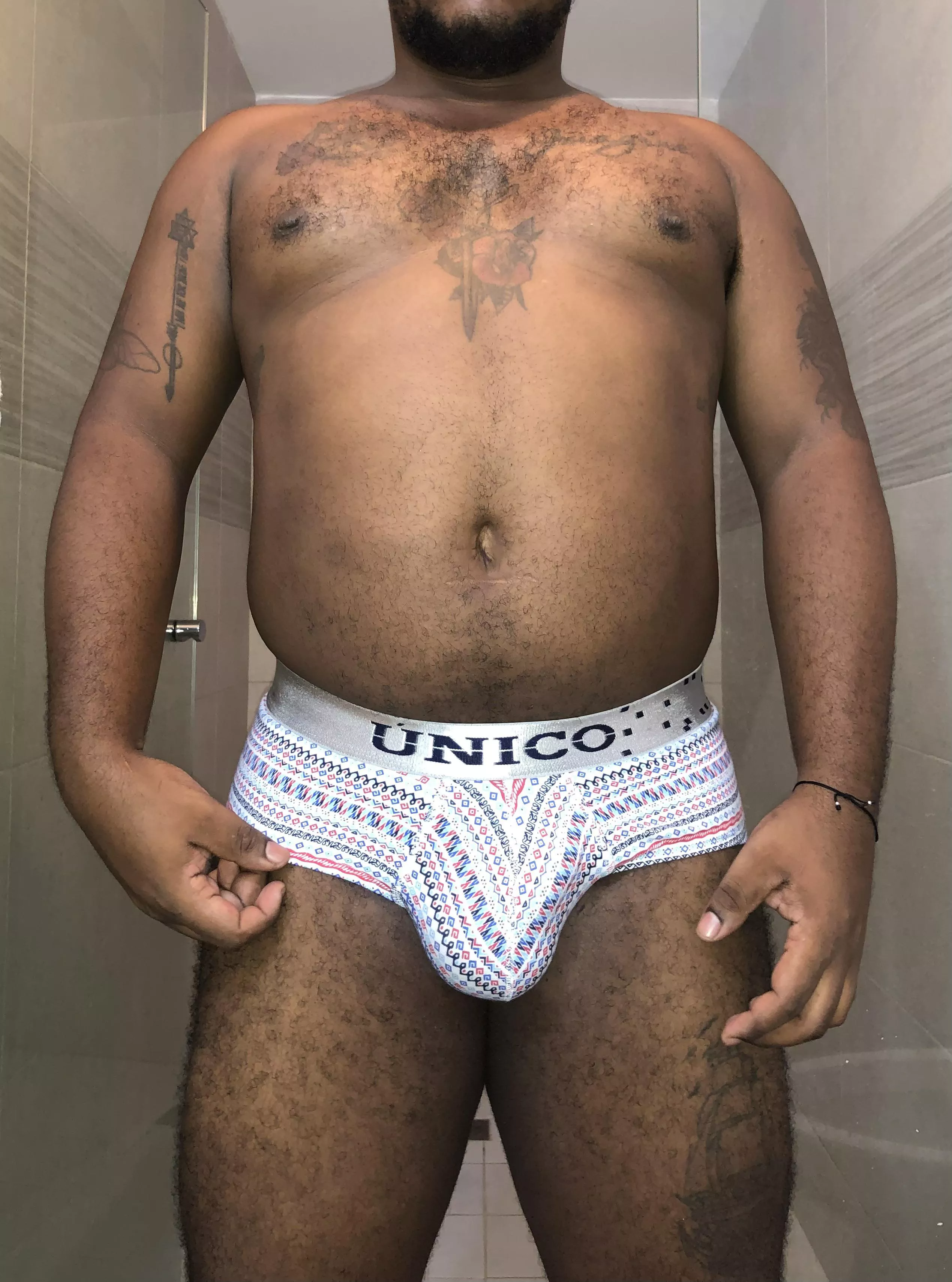 I love how my new brief looks on me. Do you like how my bulge is marked? posted by itslian96