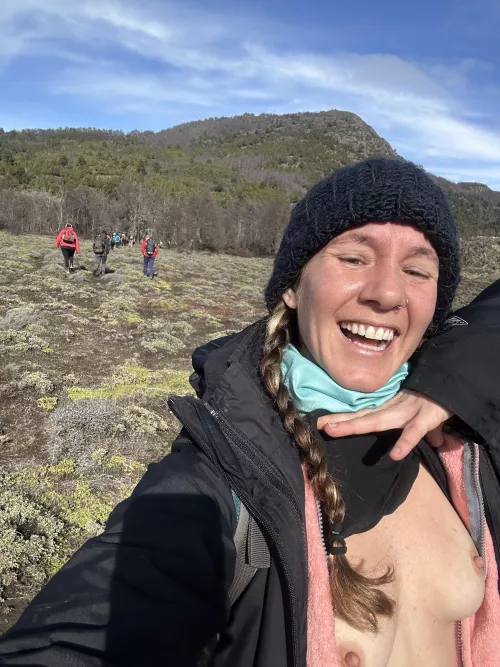 Impossible to not flashing! by JuuicyMelon