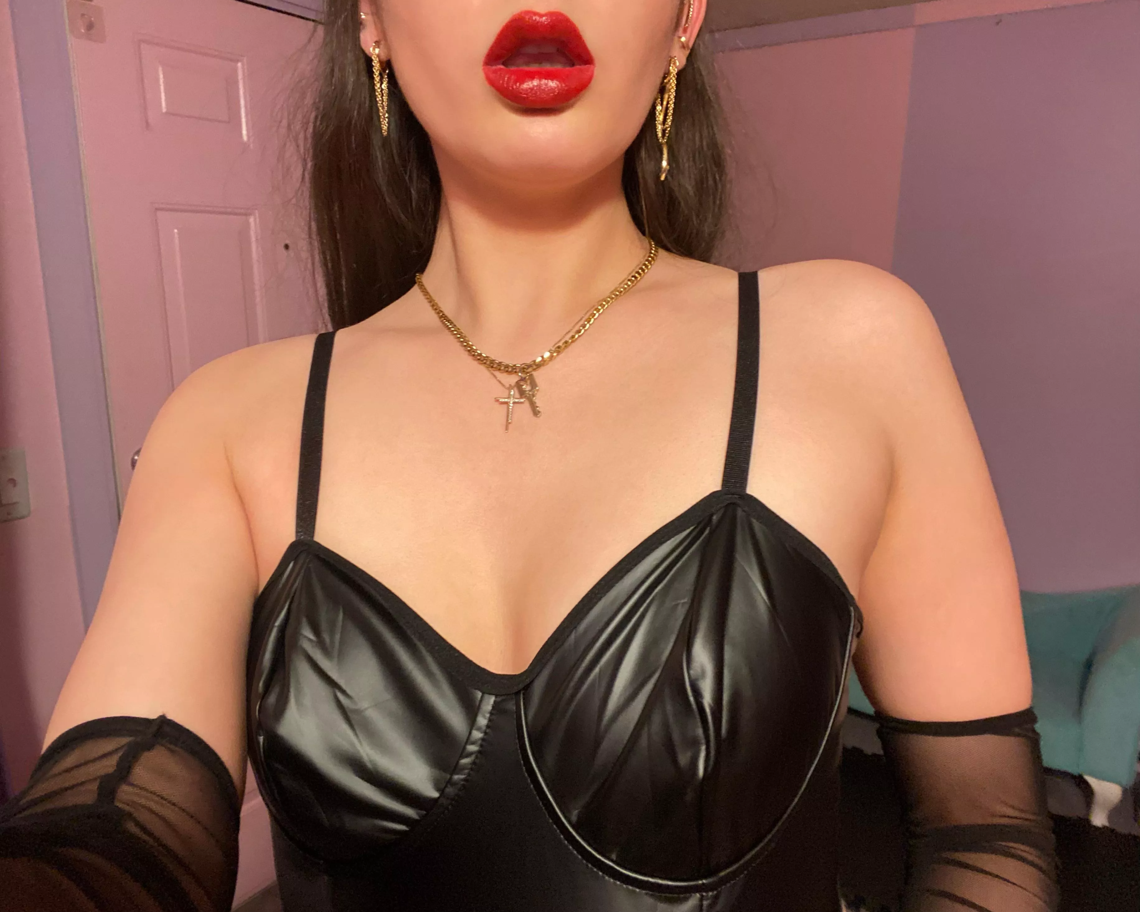 lusting for leather yet again? posted by goddesssextasy