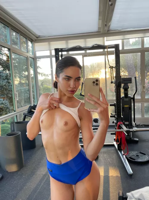 Nice fit tummy craves to feel your kisses by listaj95