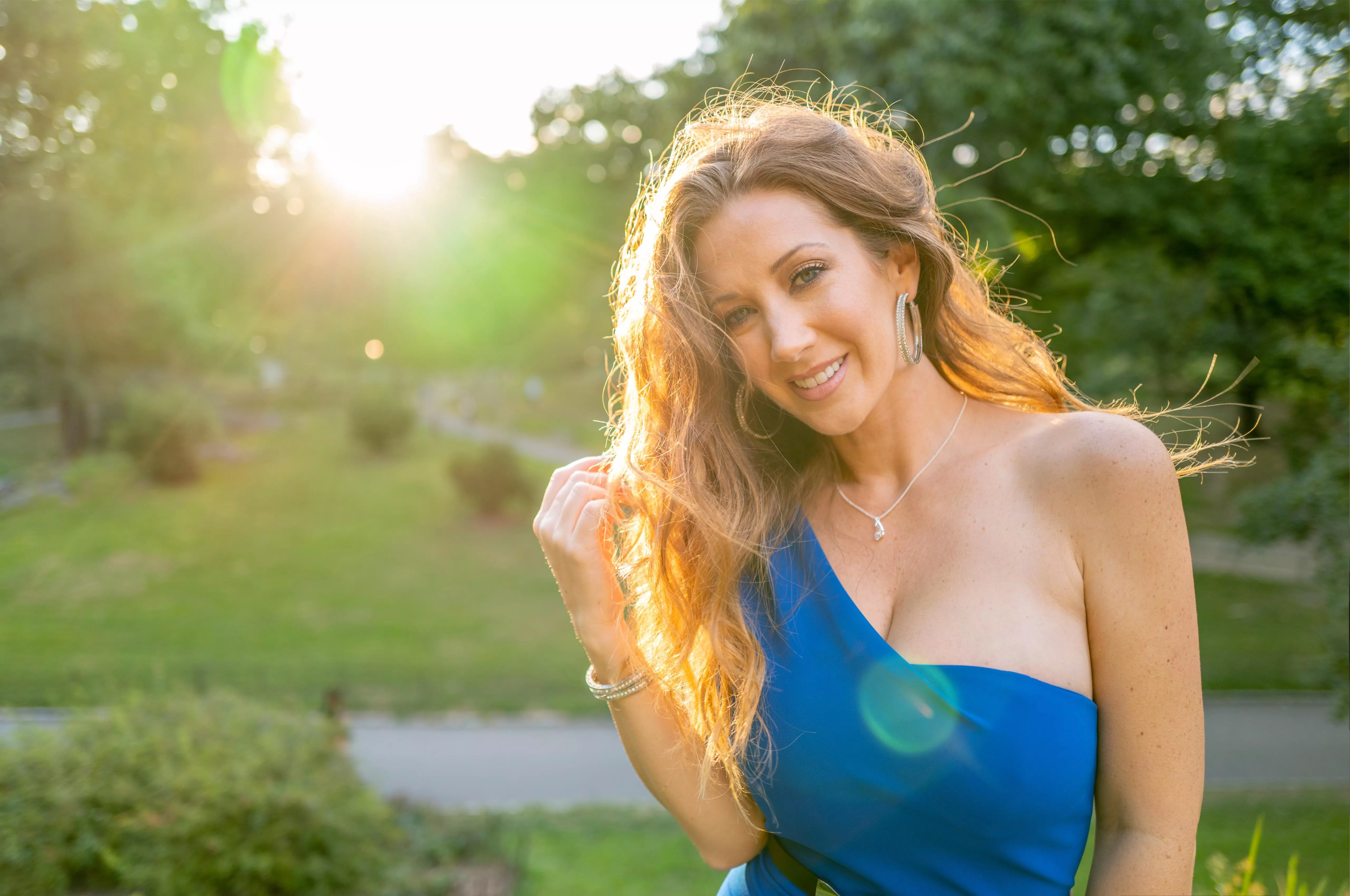 Radiant Beauty posted by Batou25