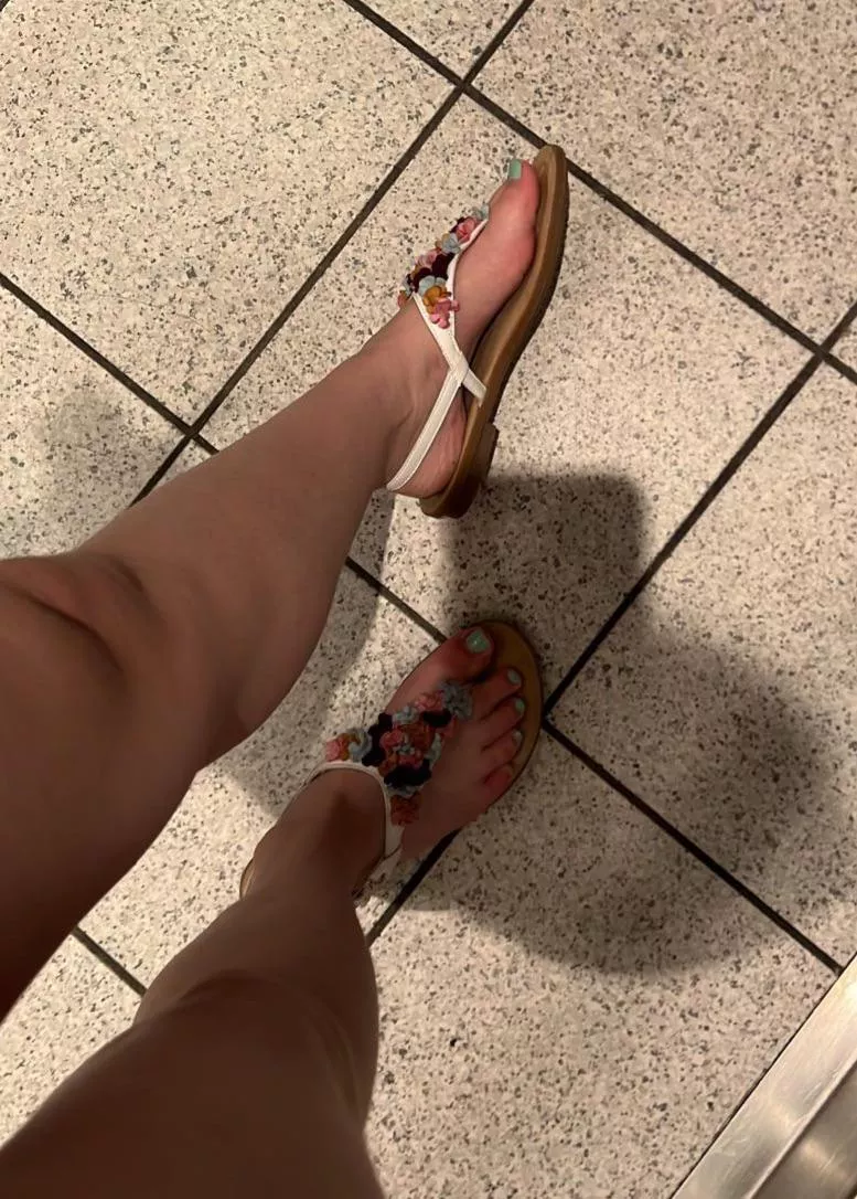 there is this one guy in the same train as me who stares at my sandals non-stop every day oc posted by Exotic_Parsnip_2305