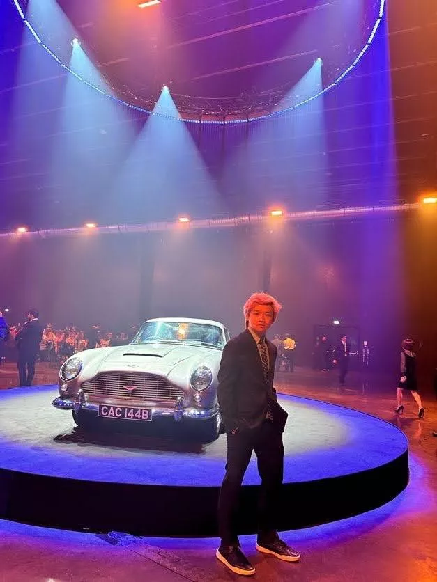 19 was in london for a week posted by Artistic-Cabinet-390