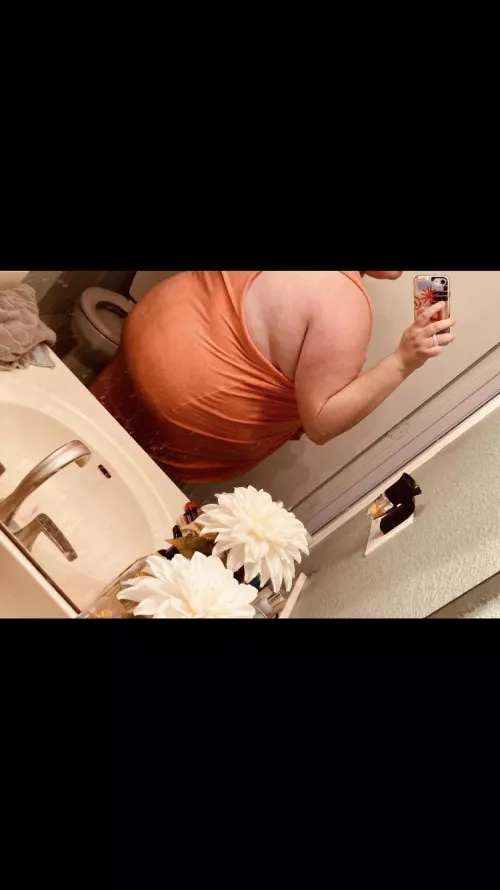 Bbw and Bwc looking to Reddit chat sext with BBC now. are you interested?! by Icy_Track_9134