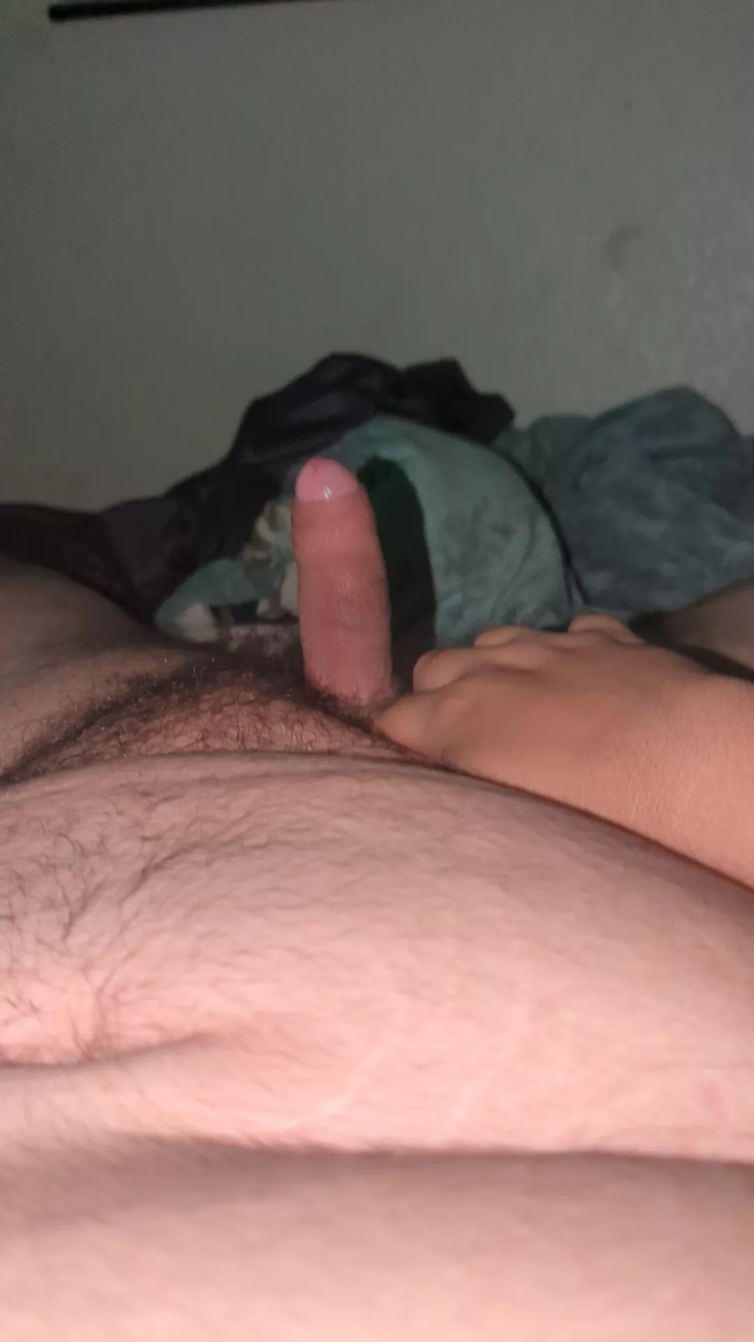 God I'm so horny rn lol HMU DMs open 😋 posted by 4fourinchChub
