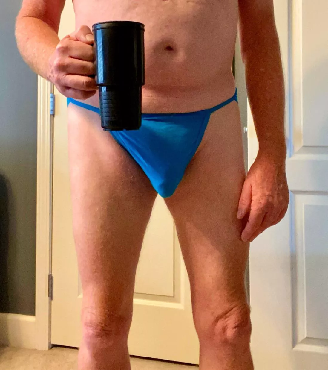 Good morning! Happy Thirsty Thursday! posted by curtslookingatyou