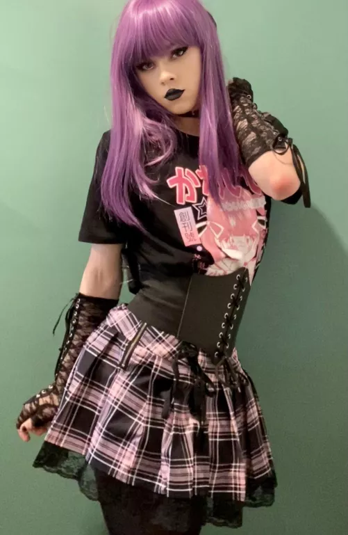 Got to doll my self up for the first time in a while, what do you think?🖤 by Dry-Apple2493