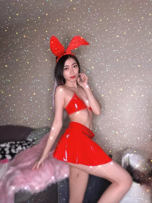 Guess what’s under the skirt by Iresbby