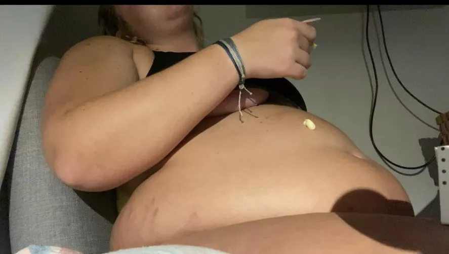 I love donuts 🐷 by Poptartbelly