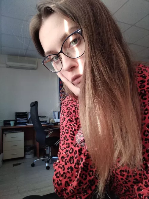 I'm bored at the office by Honey_69_