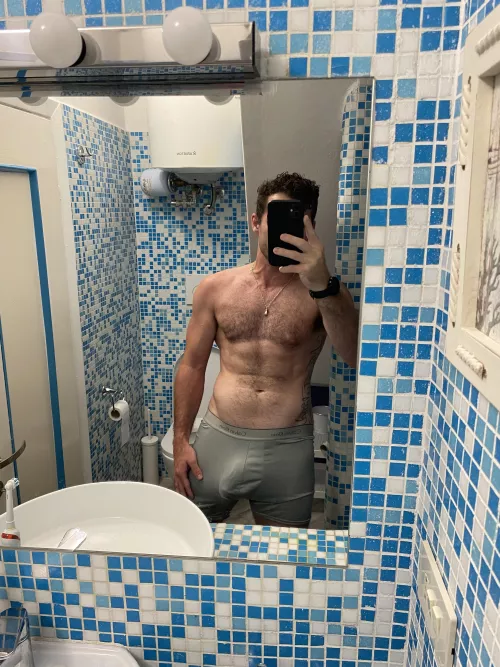 Little kiwi guy 🫣 by MattClark89