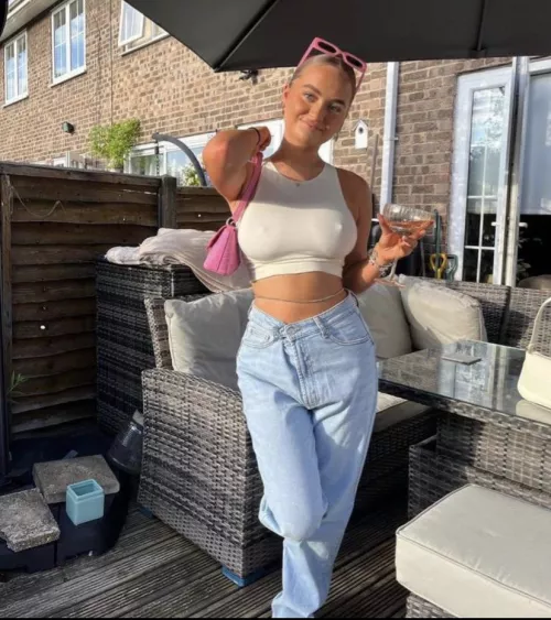 Nippy kitty by KoalaCreepy9794