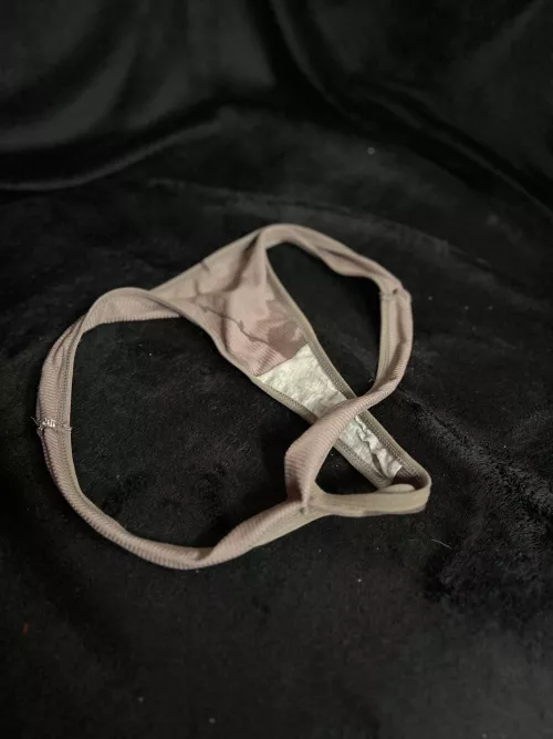 Some squirt left over from riding that dick 🍆 by ravyn_nicole89