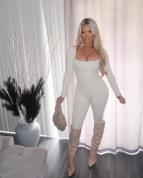 Stunning Lauren by R6969R