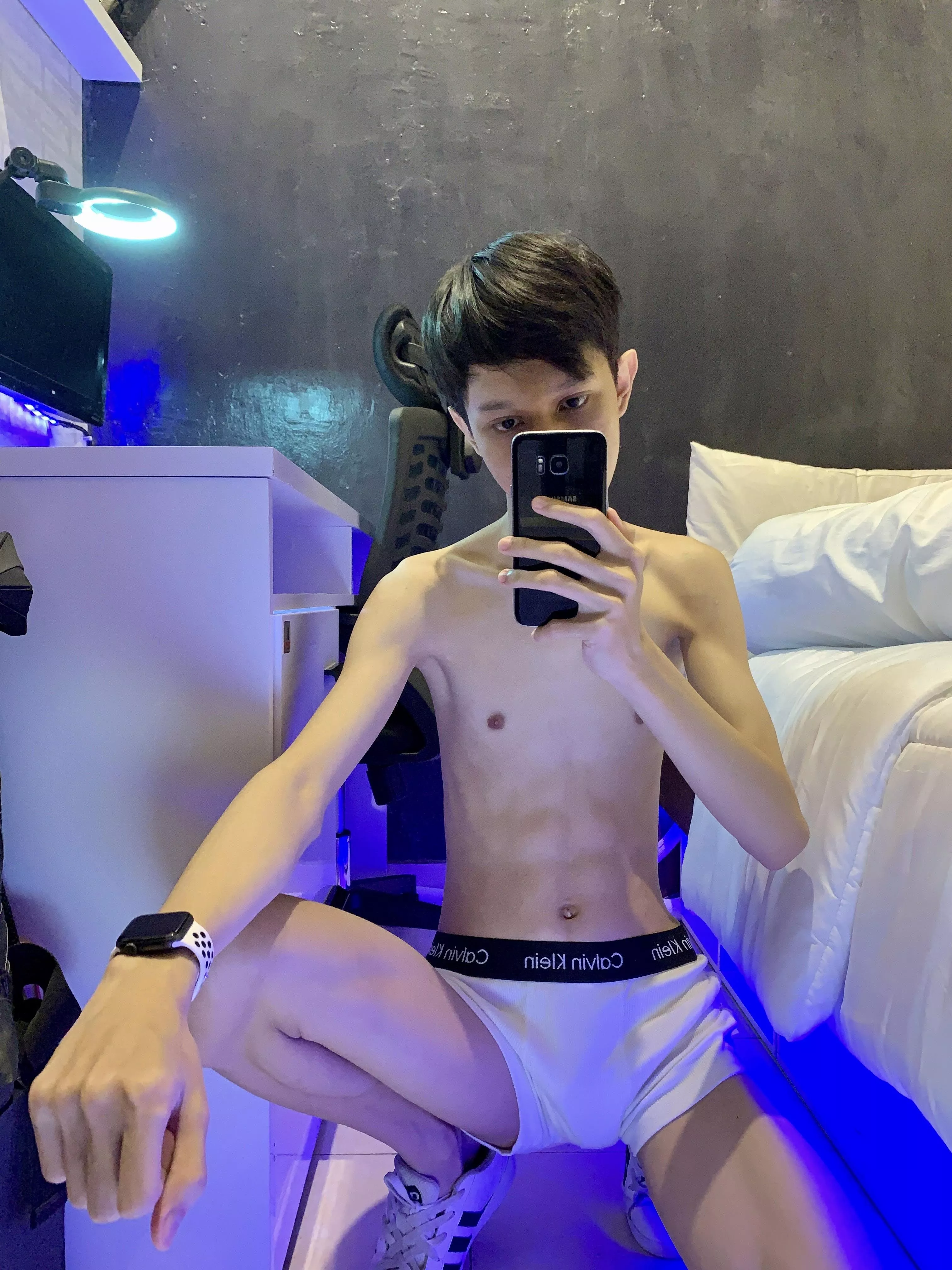 [22] Innocent young Asian twink's selfie posted by Hefty_Pie_0000