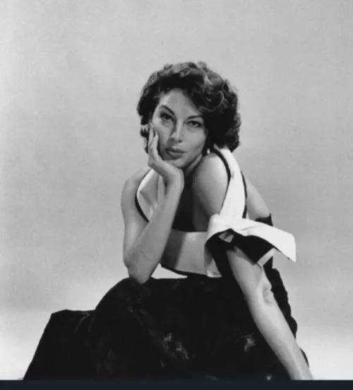 Ava Gardner (1954) by bil_sabab