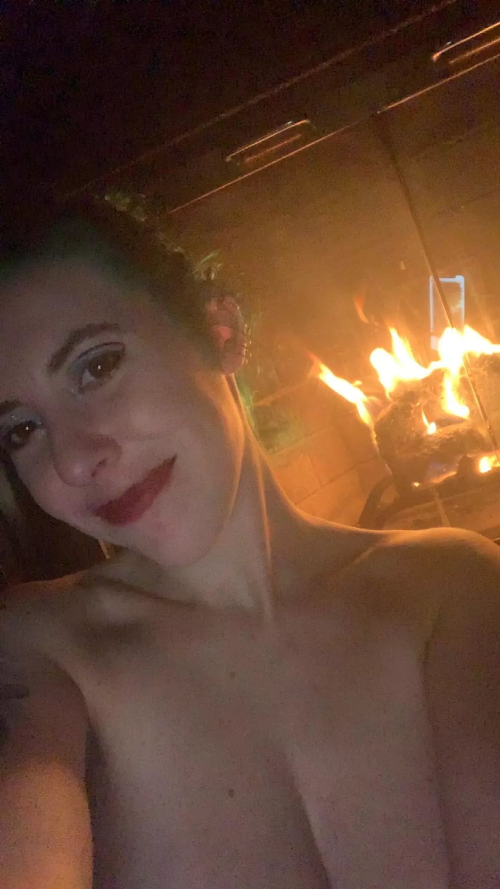 Fireside selfie posted by sirenskiss3