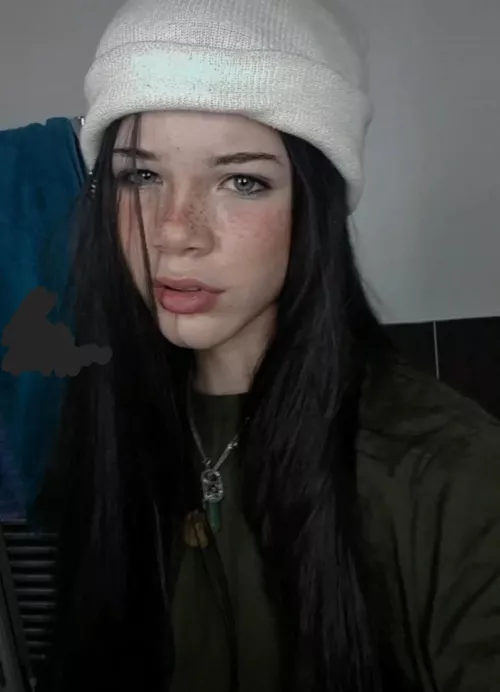 first reaction? <3 by shittyfemboyalt