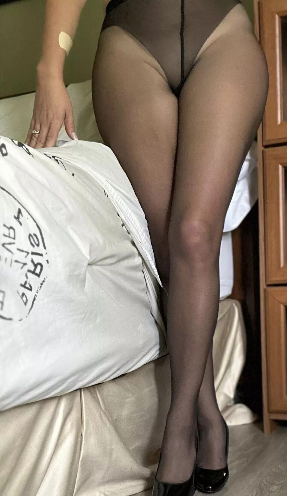 Help me get ready? posted by Flygirlpantyhose