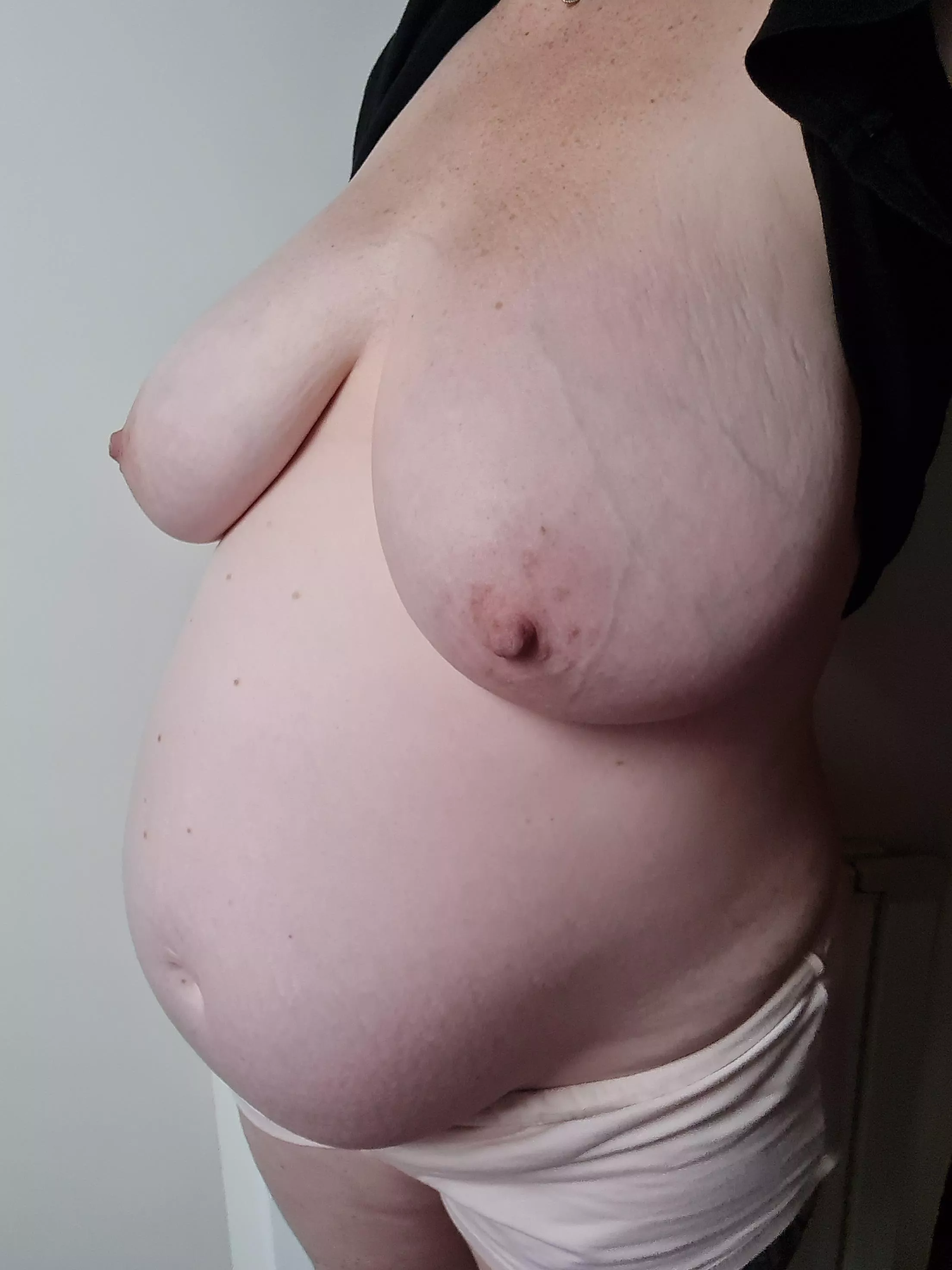 I need someone to put more babies in me please posted by Saskia__Moore