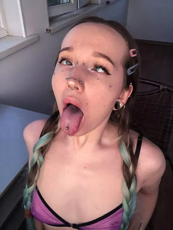 If you're seeing this, I'm orgasming. posted by Scarletty62