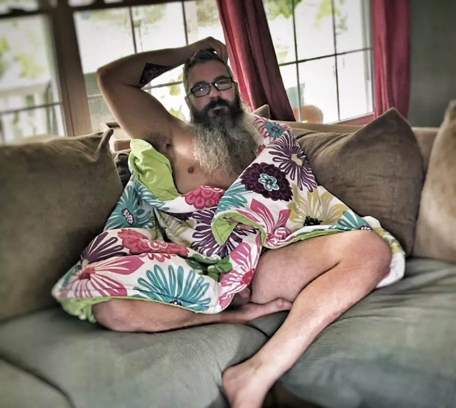 It’s a rainy hump day here and I’m staying on the couch. posted by ThaGuvnor