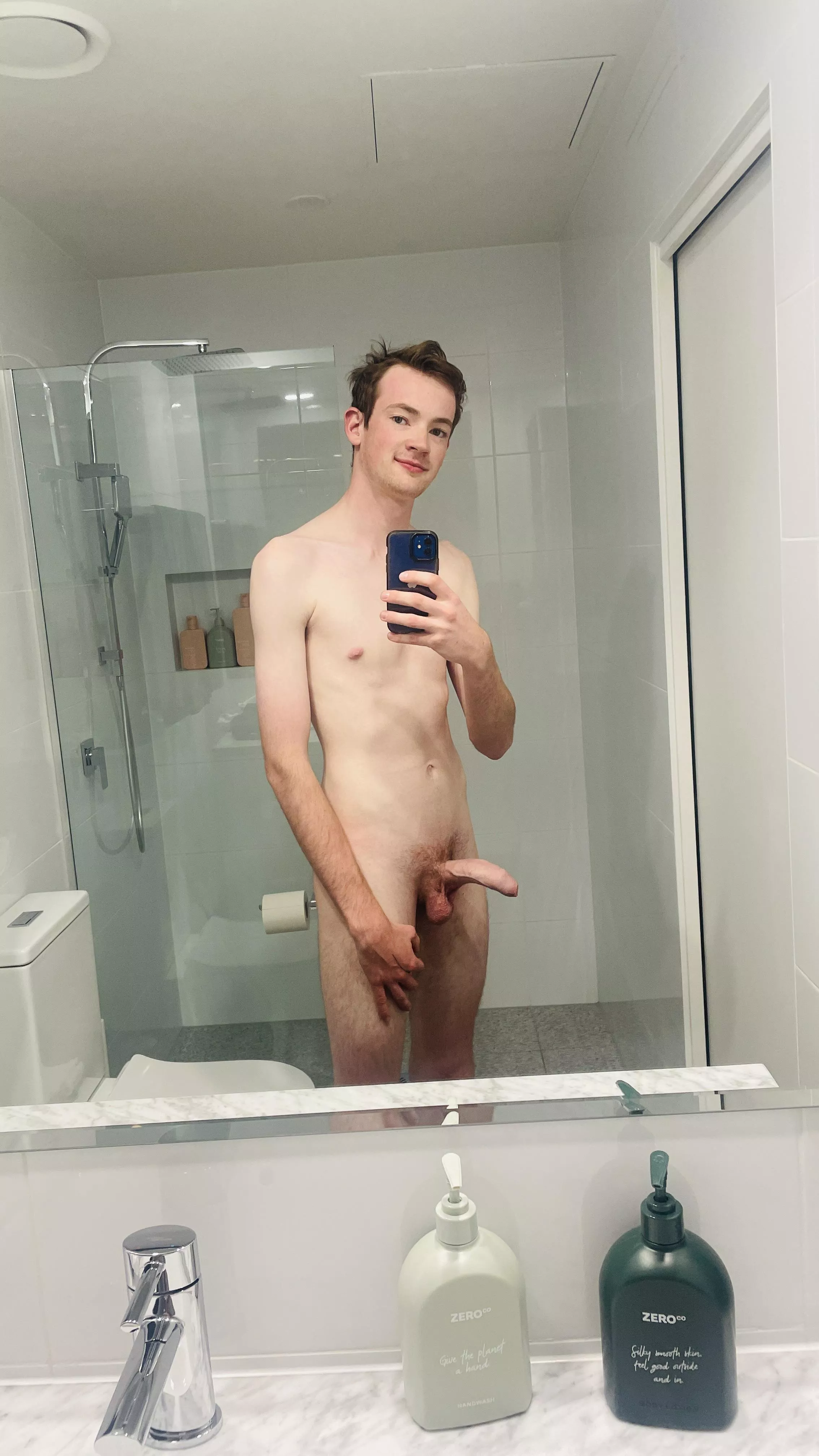 Making the most of the hotel bathroom posted by SelfishlyExtroverted