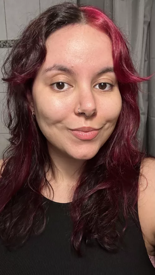 no makeup and wet hair tonight :) [f] by kittycatpeach